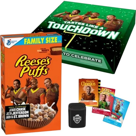 REESE’S PUFFS NFL Cereal Exclusive Bundle w/ Trading Cards & Speaker - Brand New - Picture 3 of 6